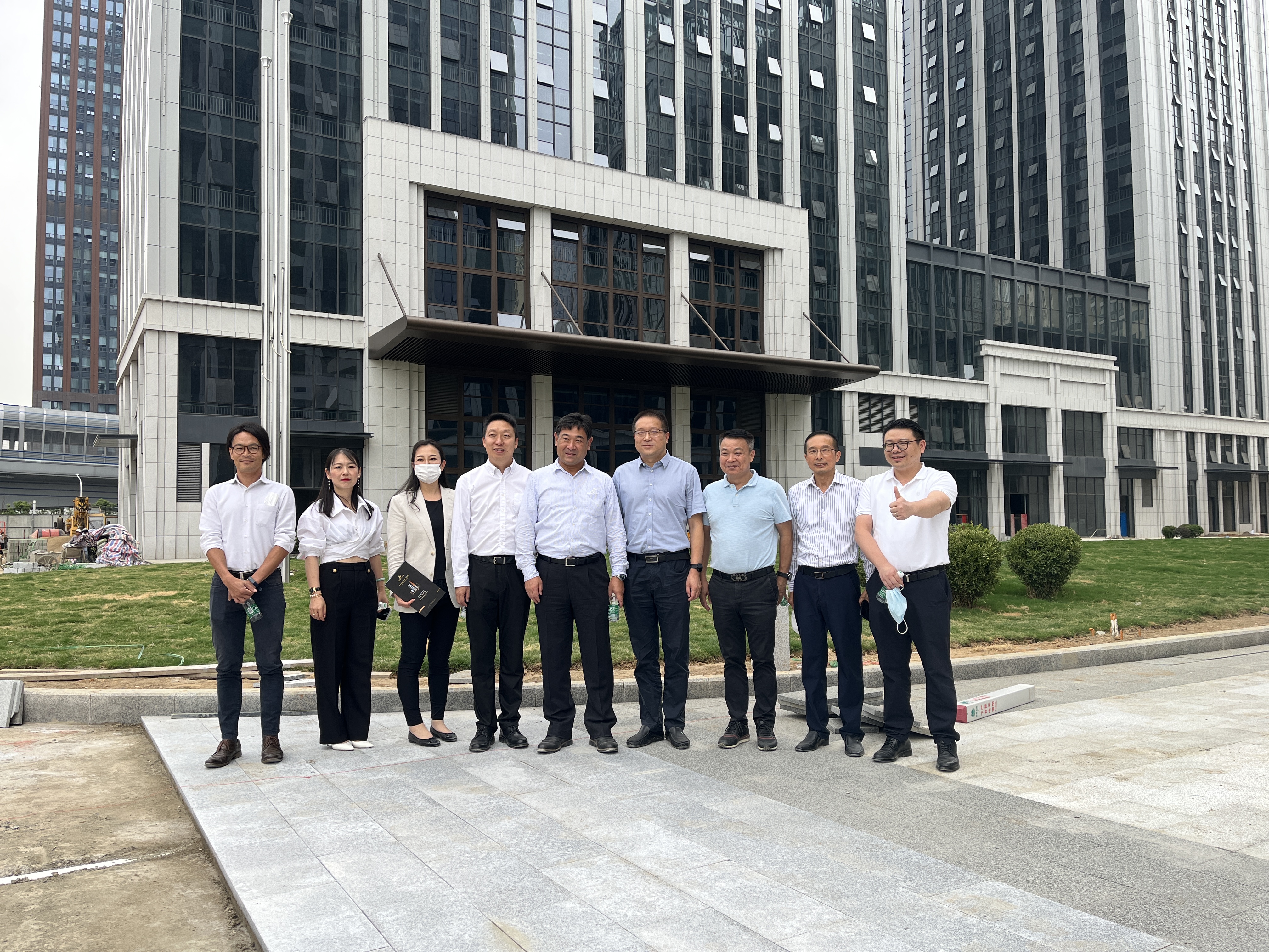 欢迎世界五百强外商友人亲临中兴时代广场数贸港参观考察